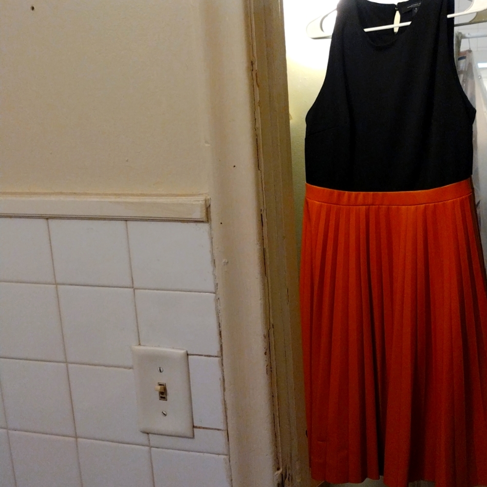 Sleeveless night out dreas